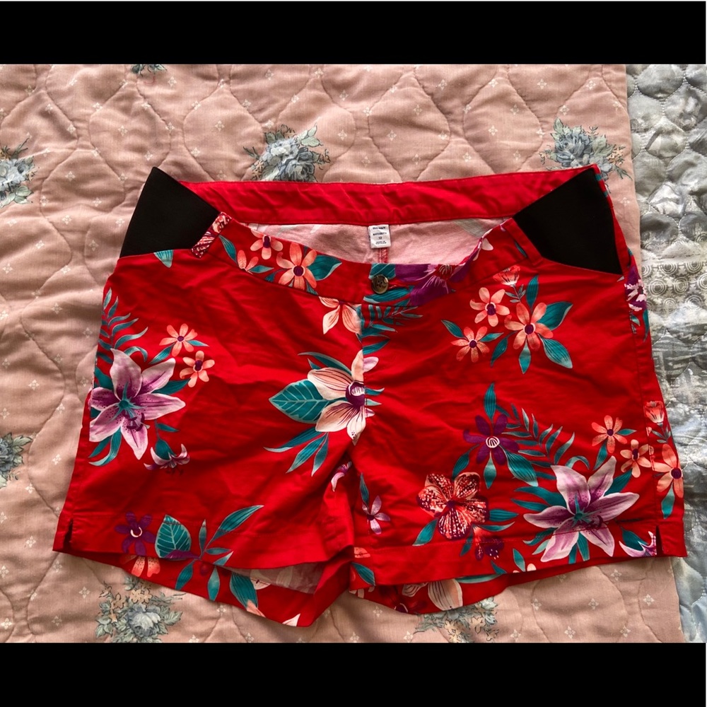 Maternity floral shorts
